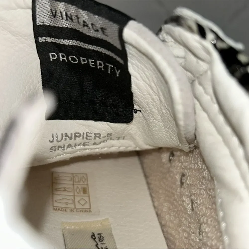 Vintage Havana Hightop Juniper Sneakers(Size 6)